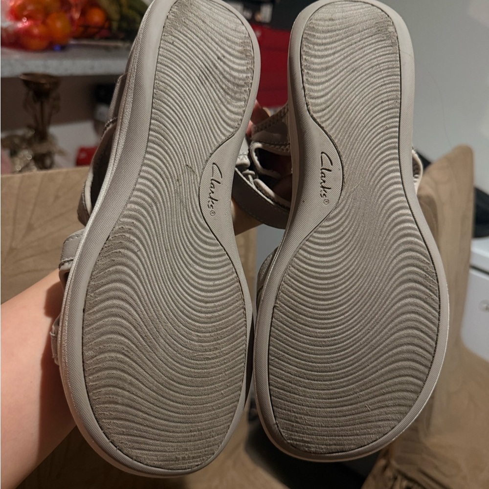 Clarks Women's Sandals - Cream - Picture 5 of 16